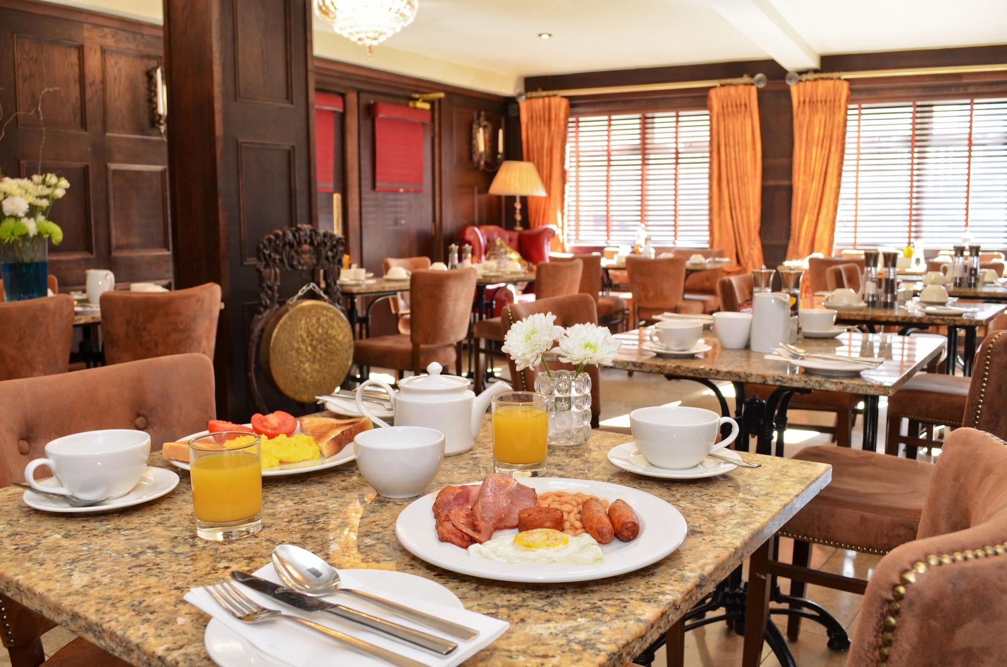 Celtic Lodge Guesthouse - Restaurant & Bar 더블린 외부 사진