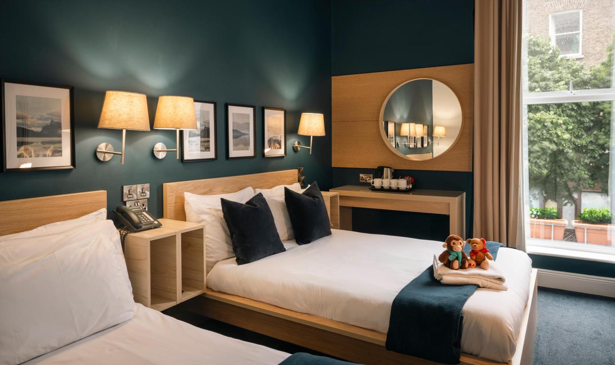 Celtic Lodge Guesthouse - Restaurant & Bar 더블린 외부 사진