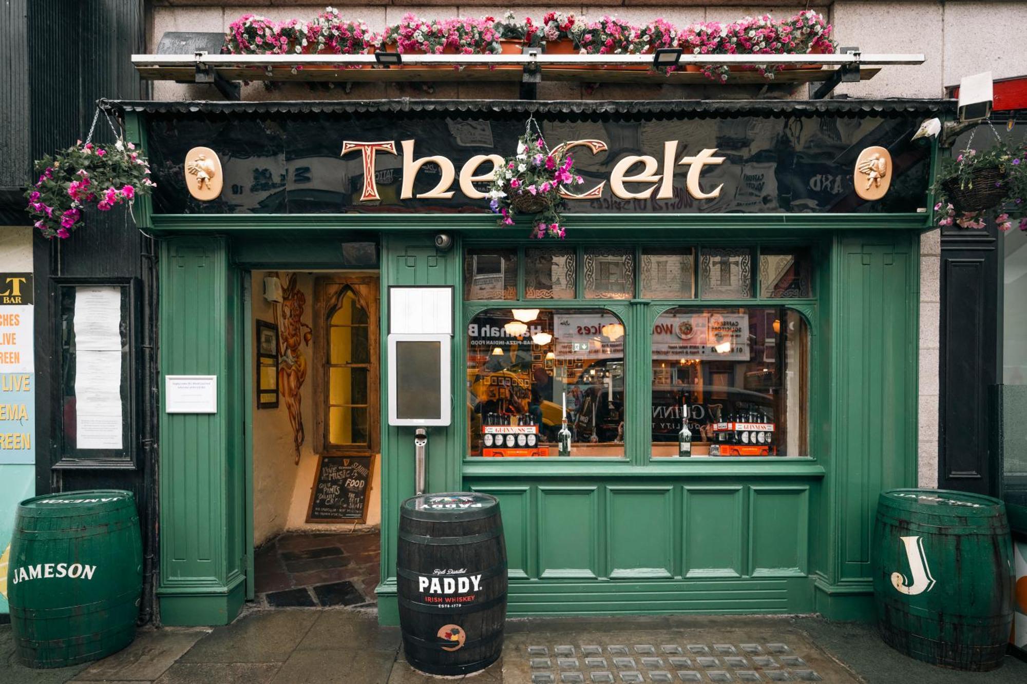 Celtic Lodge Guesthouse - Restaurant & Bar 더블린 외부 사진