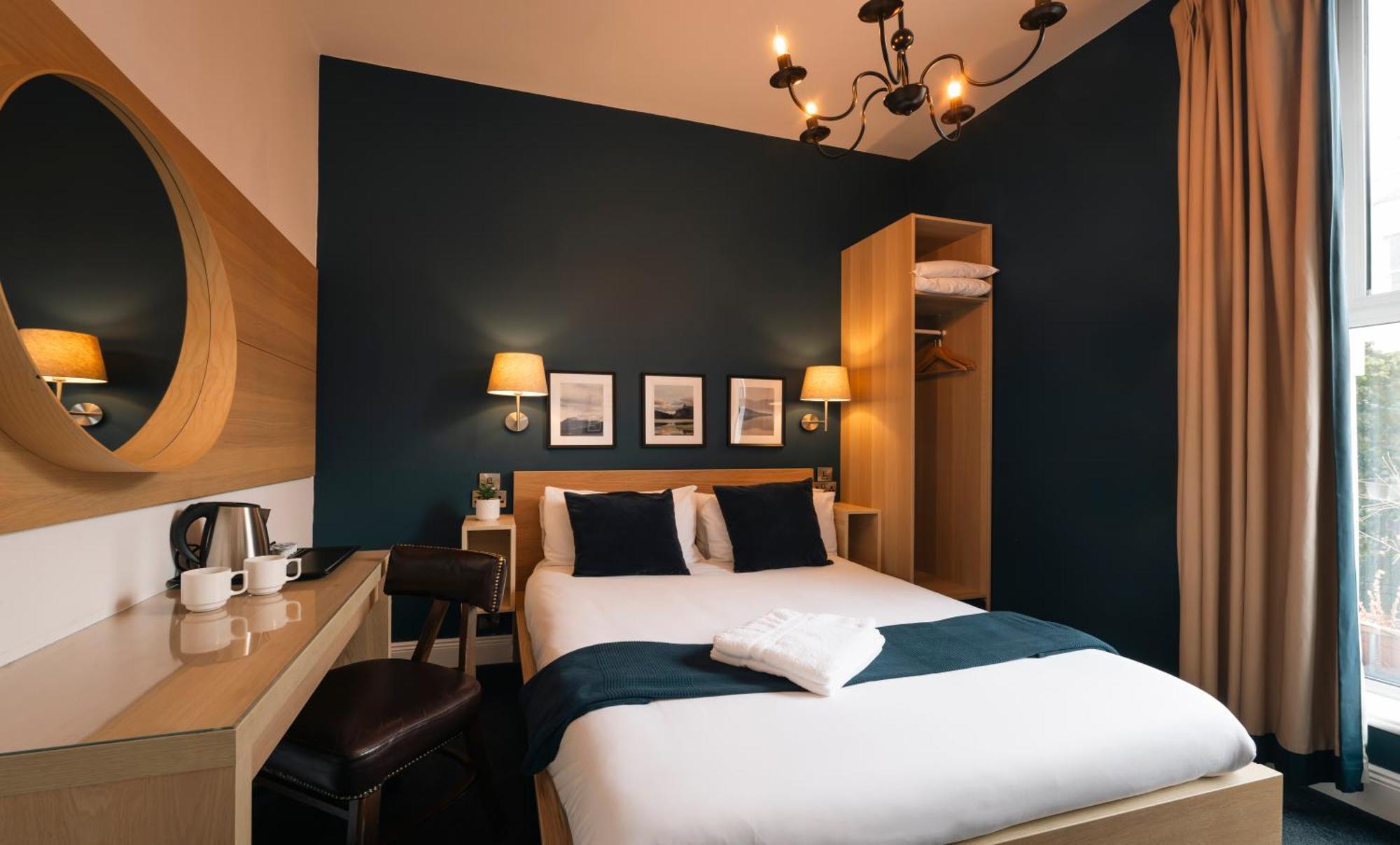 Celtic Lodge Guesthouse - Restaurant & Bar 더블린 외부 사진